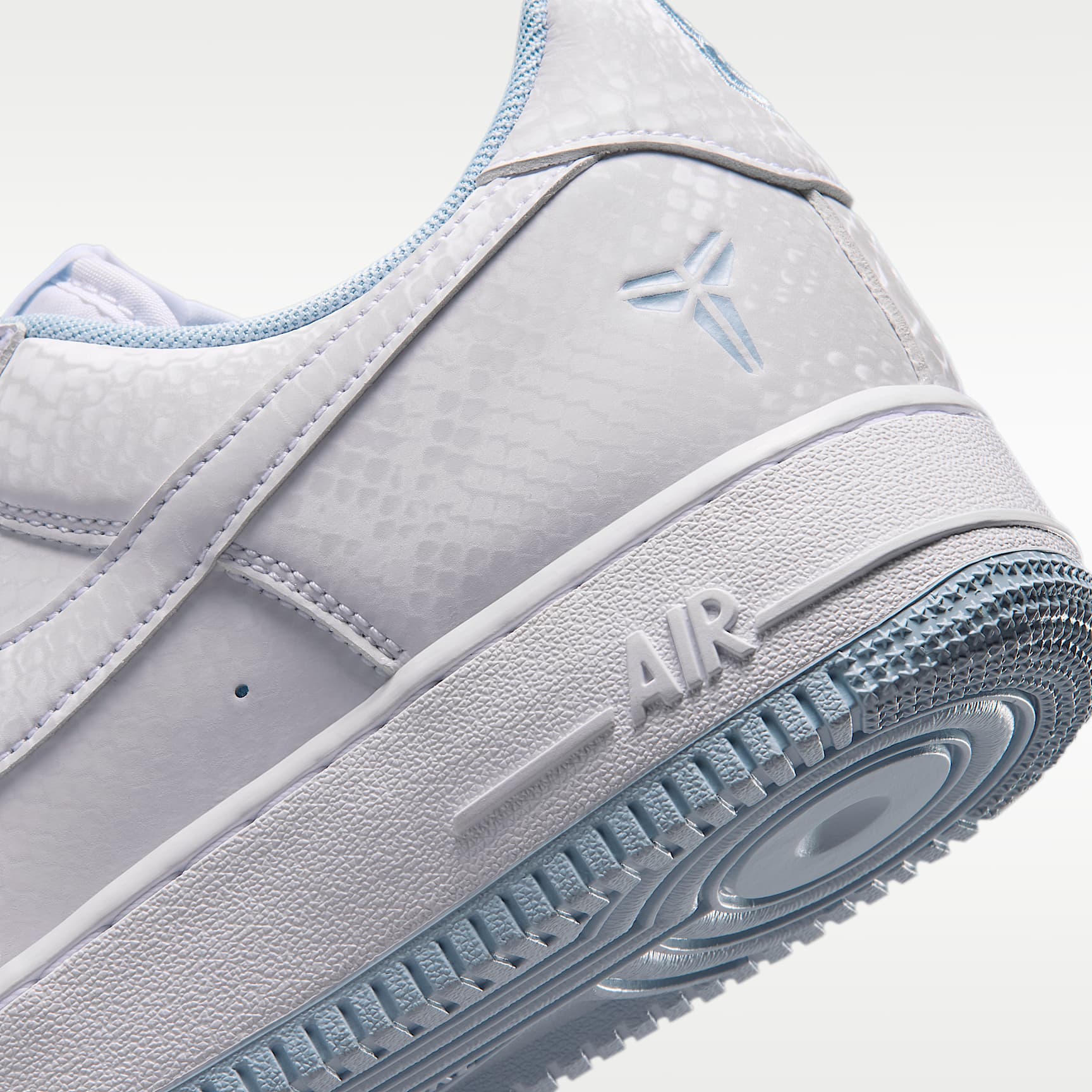 Kobe Air Force 1 Low Schuh (Herren) – Weiß/Armory Blue