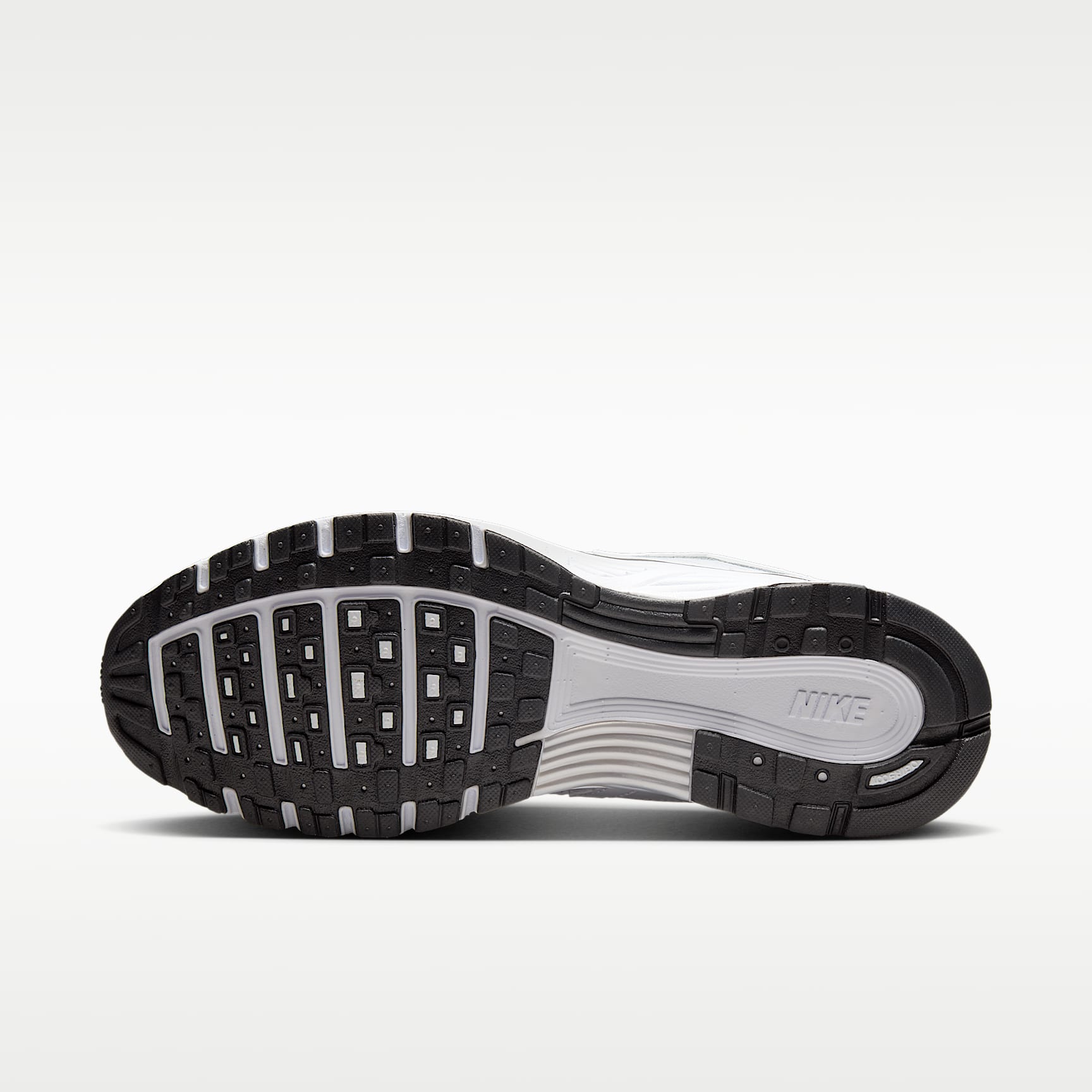 Nike P-6000 Schuh – Weiß/Metallic Silver/Schwarz/Schwarz