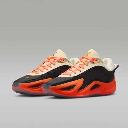 Jordan Heir Series 2 "Oh Sheila" Basketballschuh – Schwarz/Metallic Gold/Total Orange/Coconut Milk