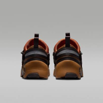 Jordan Trunner LX Schuh (Damen) – Light British Tan/Reflective Silver/Weiß/Desert Orange