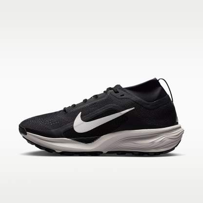 ACG Pegasus Trail GORE-TEX wasserfester Traillaufschuh (Damen) – Schwarz/Light Orewood Brown/Anthracite/Summit White