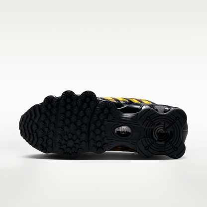 Nike Shox TL Schuh (Damen) – Schwarz/Weiß/Yellow Ochre/Schwarz