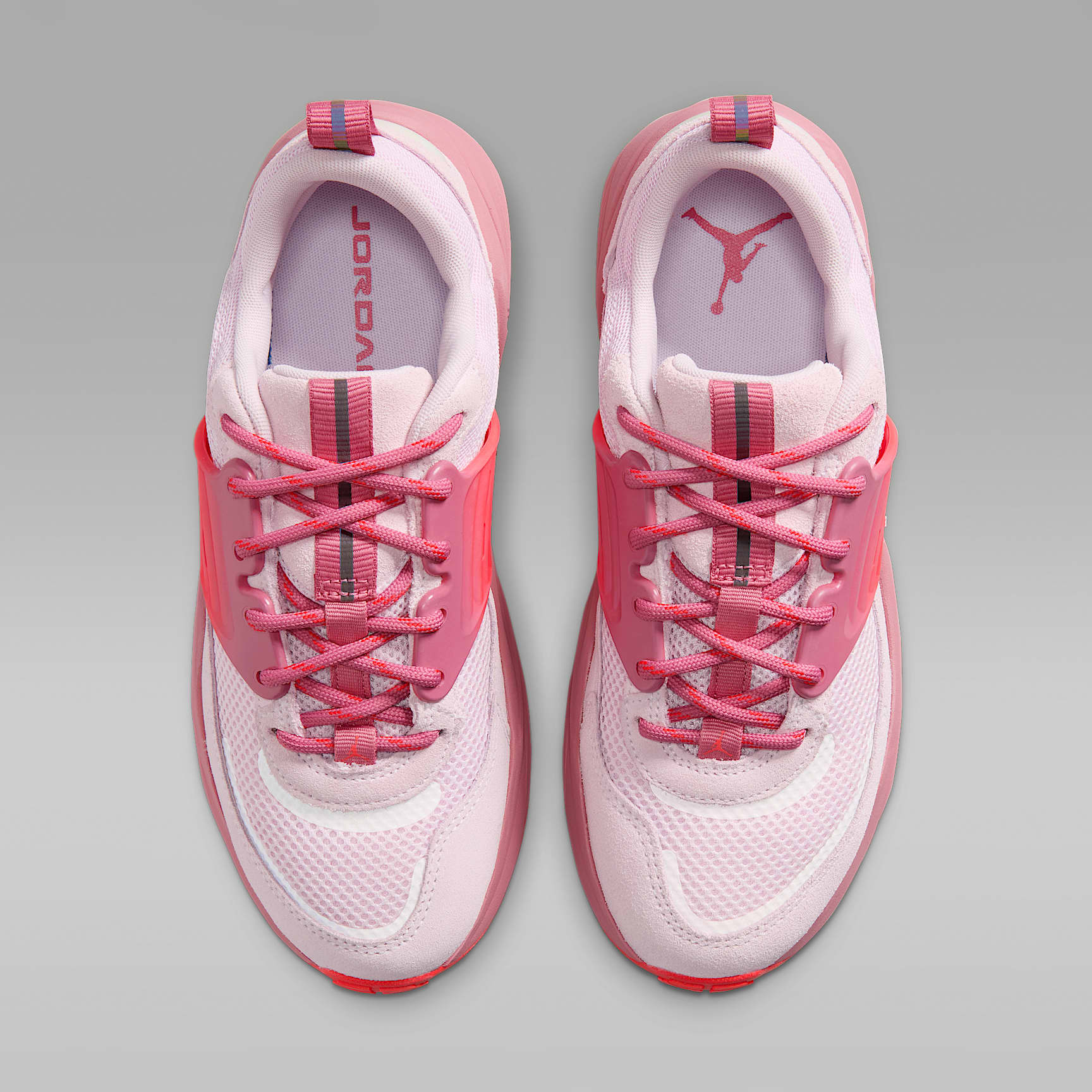Jordan Trunner O/S Damenschuhe – Regal Pink/Desert Berry/Track Red