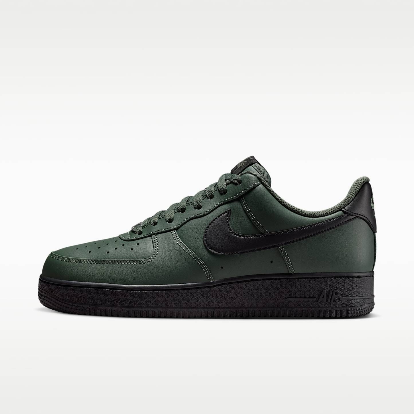 Nike Air Force 1 '07 Herrenschuh – Camo Green/Schwarz