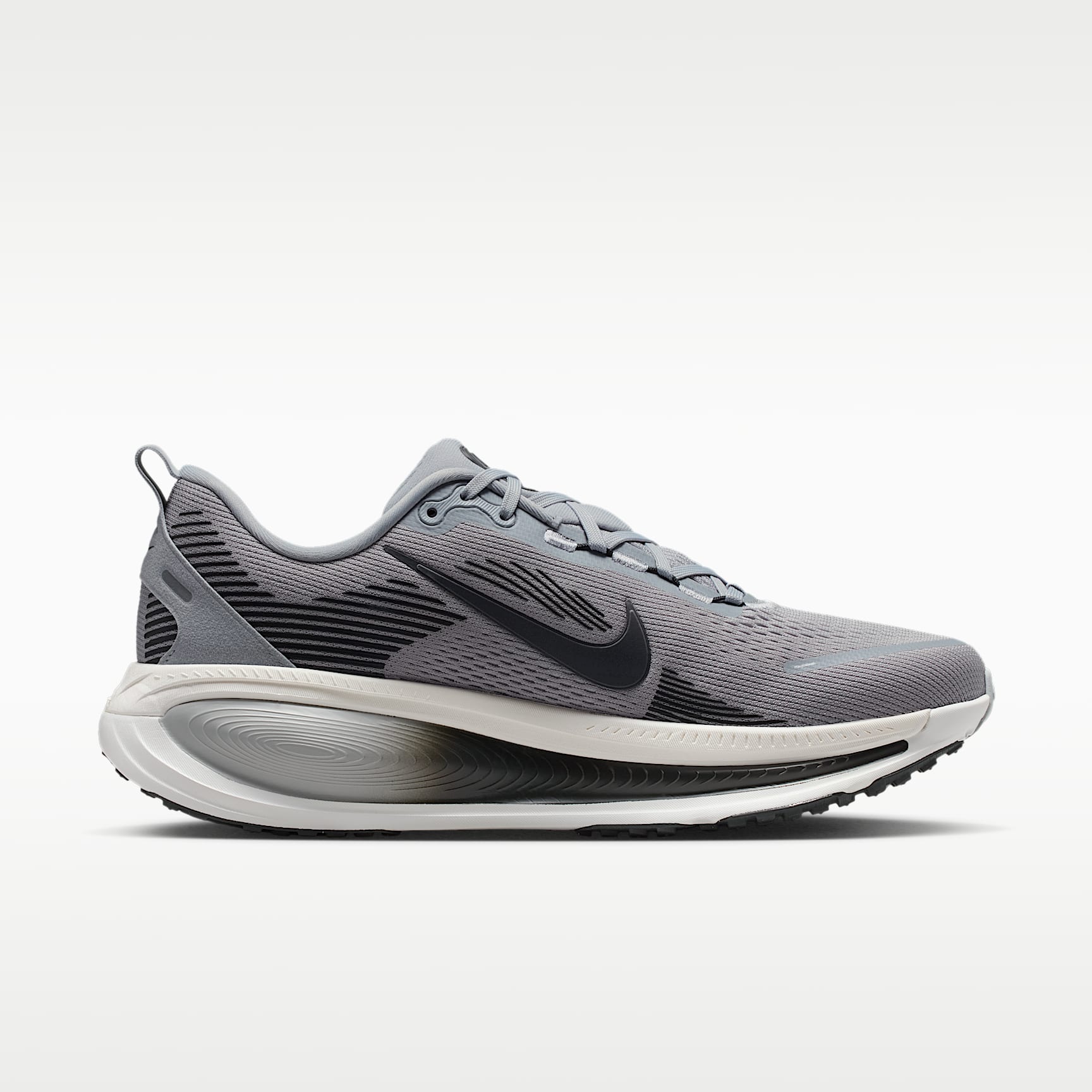 Nike Vomero 18 Straßenlaufschuh (Herren) – Wolf Grey/Pure Platinum/Summit White/Anthracite