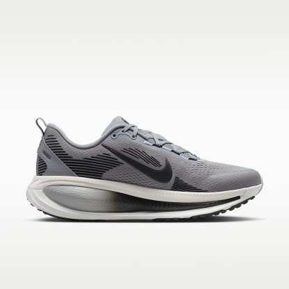 Nike Vomero 18 Straßenlaufschuh (Herren) – Wolf Grey/Pure Platinum/Summit White/Anthracite