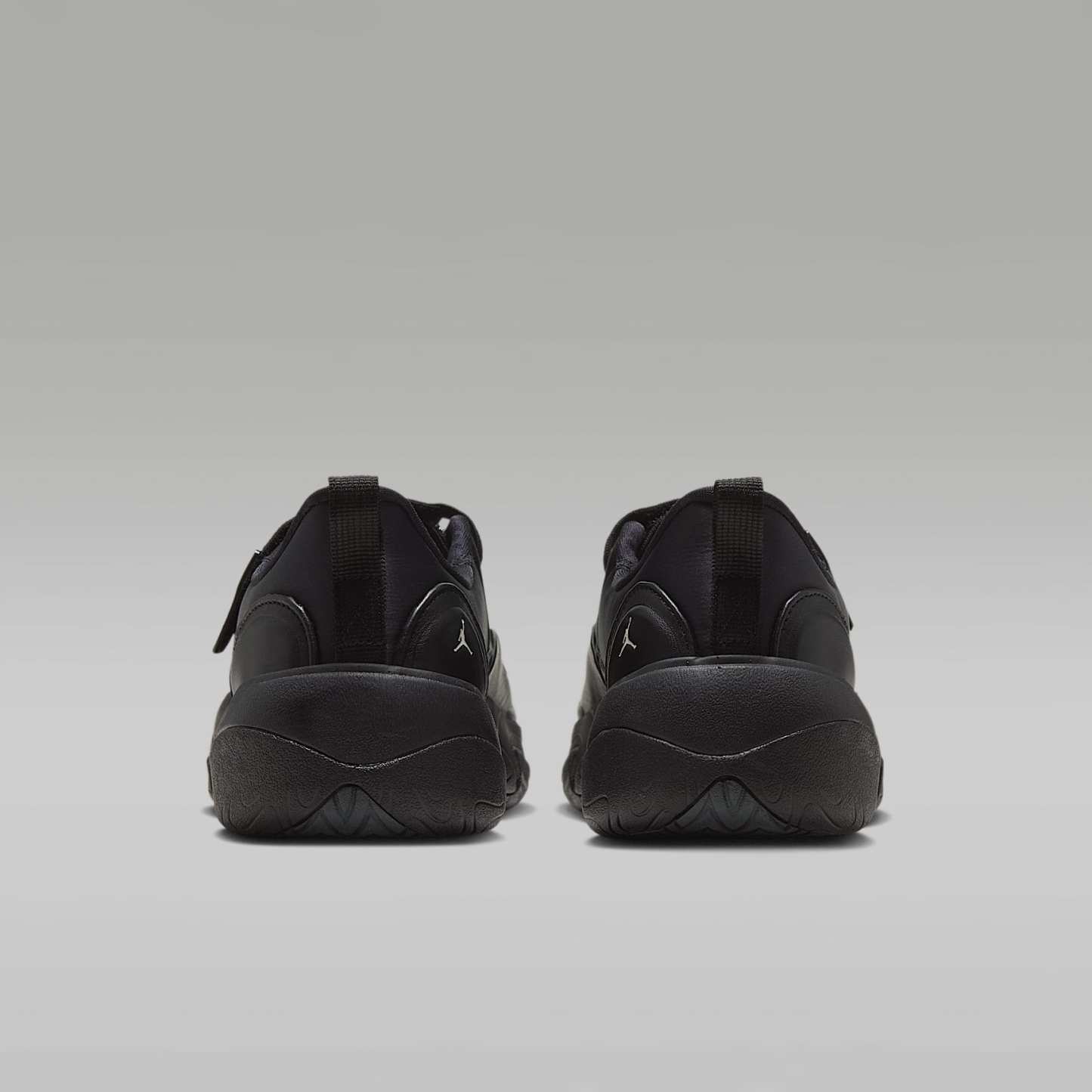 Jordan Pointe Schuh (Damen) – Schwarz/Summit White/Anthracite