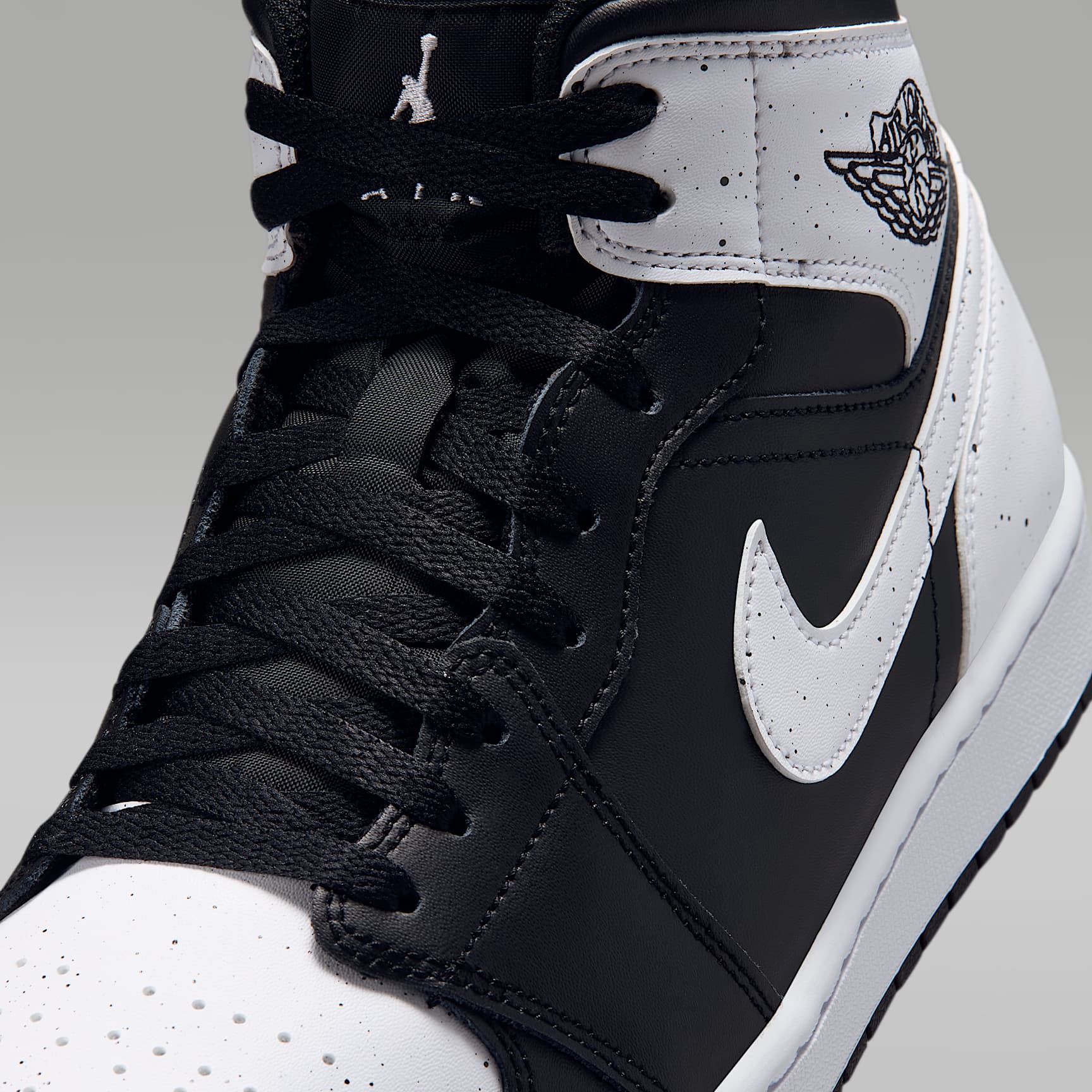 Air Jordan 1 Mid SE Schuh (Herren) – Schwarz/Schwarz/Weiß