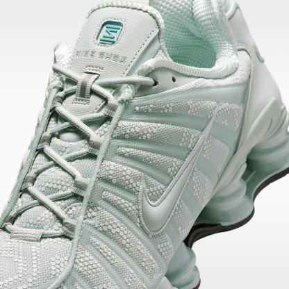 Nike Shox TL Herrenschuh – Light Silver/Newsprint/Light Silver