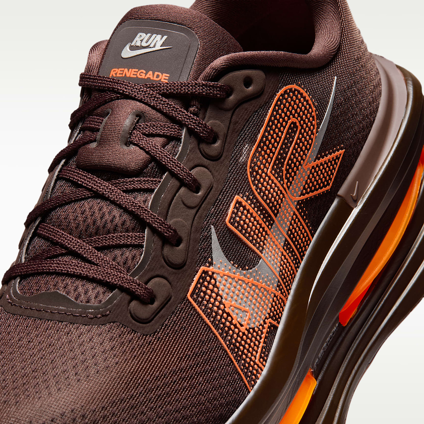 Nike Vomero Premium x Renegade Straßenlaufschuhe (Herren) – Brown Basalt/Total Orange/Bronze Eclipse/Hyper Crimson