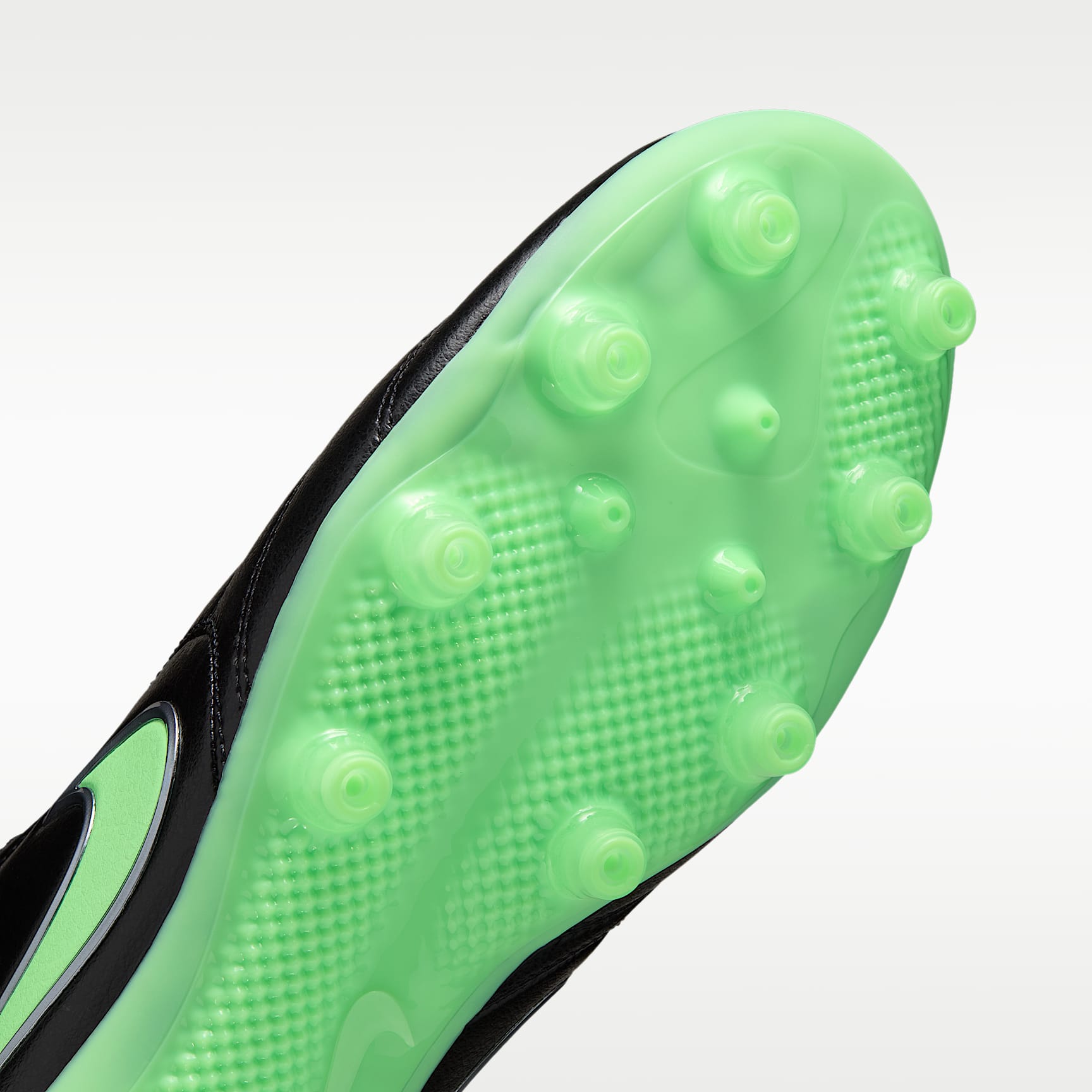 Nike Tiempo Ligera Pro Low-Top-Fußballschuh für Kunstrasen – Schwarz/Schwarz/Illusion Green