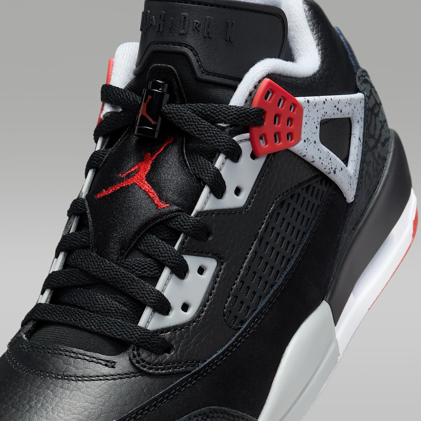 Jordan Spizike Low Herrenschuh – Schwarz/Wolf Grey/Weiß/Gym Red