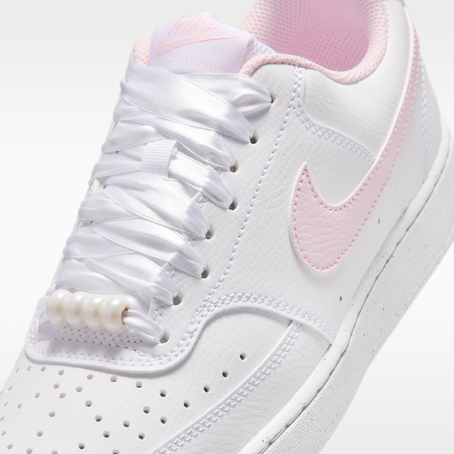 Nike Court Vision Low Schuh (Damen) – Weiß/Pink Foam