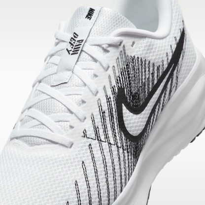 Nike Run Defy Straßenlaufschuh (Herren) – Weiß/Schwarz