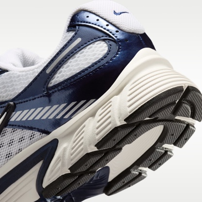 Nike V5 RNR Schuh (Herren) – Weiß/Midnight Navy/Metallic Silver/Weiß