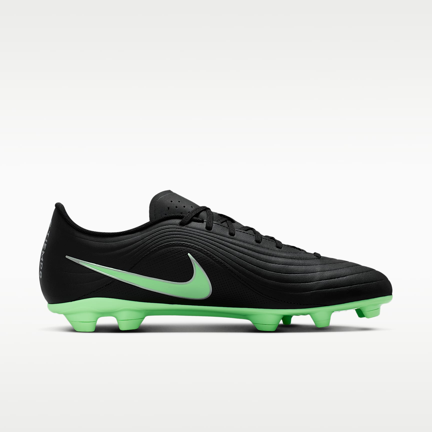 Nike Tiempo Maestro Club Low-Top-Fußballschuh für verschiedene Böden – Schwarz/Schwarz/Illusion Green