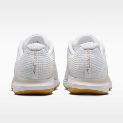 Nike Vapor 12 Tennisschuh für Hartplätze (Damen) – Weiß/Summit White/Linen/Light Orewood Brown