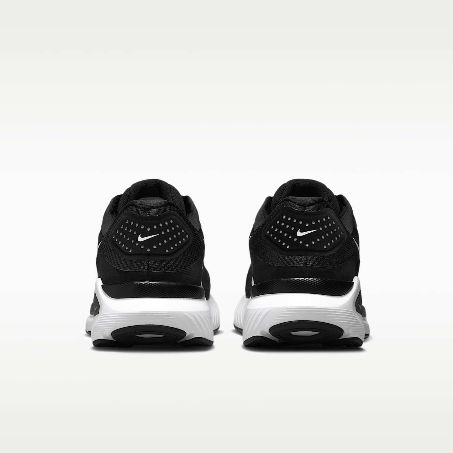 Nike Structure 26 Straßenlaufschuh (Damen) – Schwarz/Cool Grey/Metallic Silver/Weiß