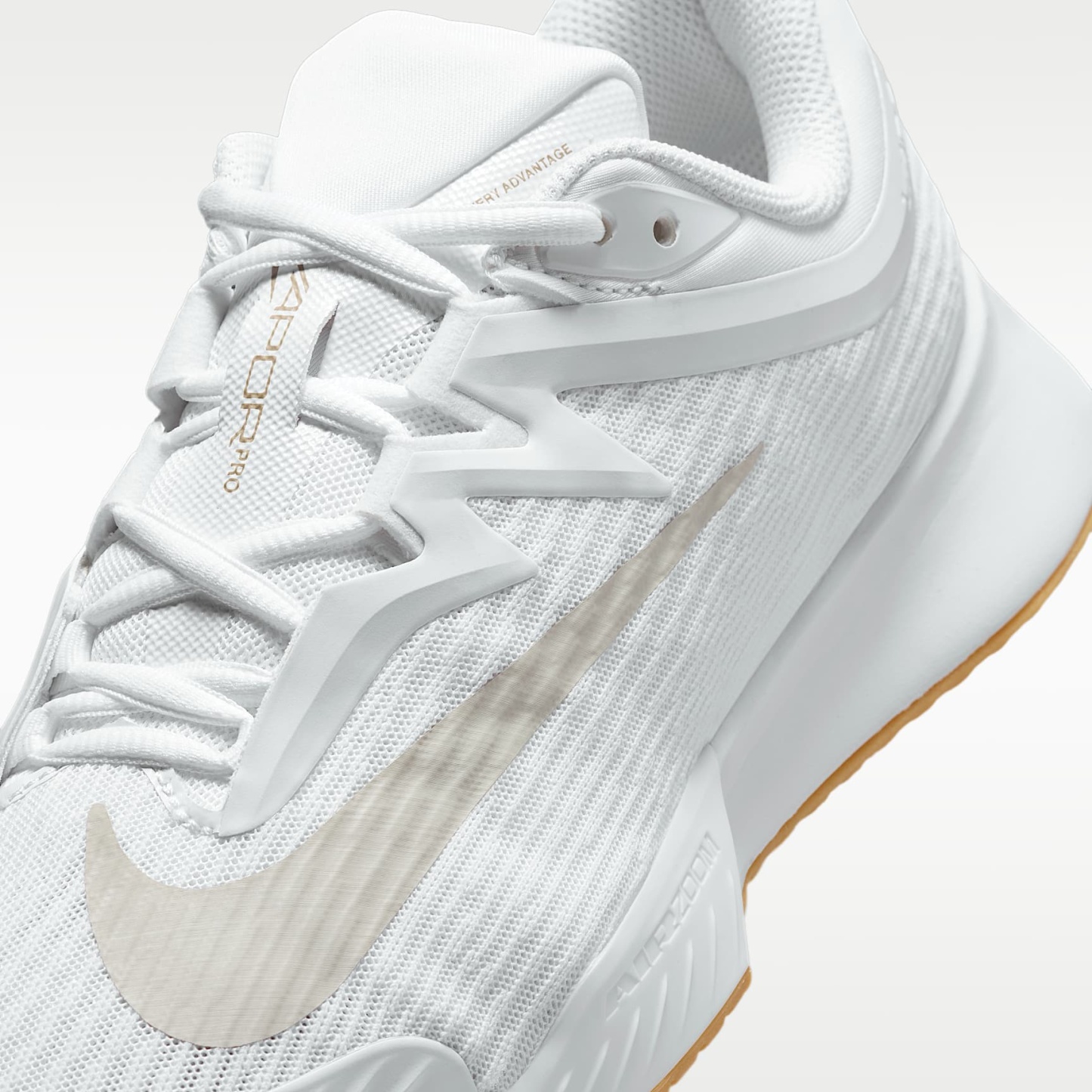 Nike Vapor Pro 3 Tennisschuh für Hartplätze (Damen) – Weiß/Summit White/Linen/Light Orewood Brown