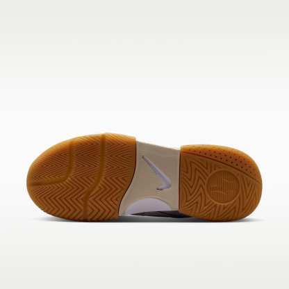 NikeCourt Lite 4 Tennisschuh für Hartplätze (Damen) – Weiß/Summit White/Linen/Light Orewood Brown