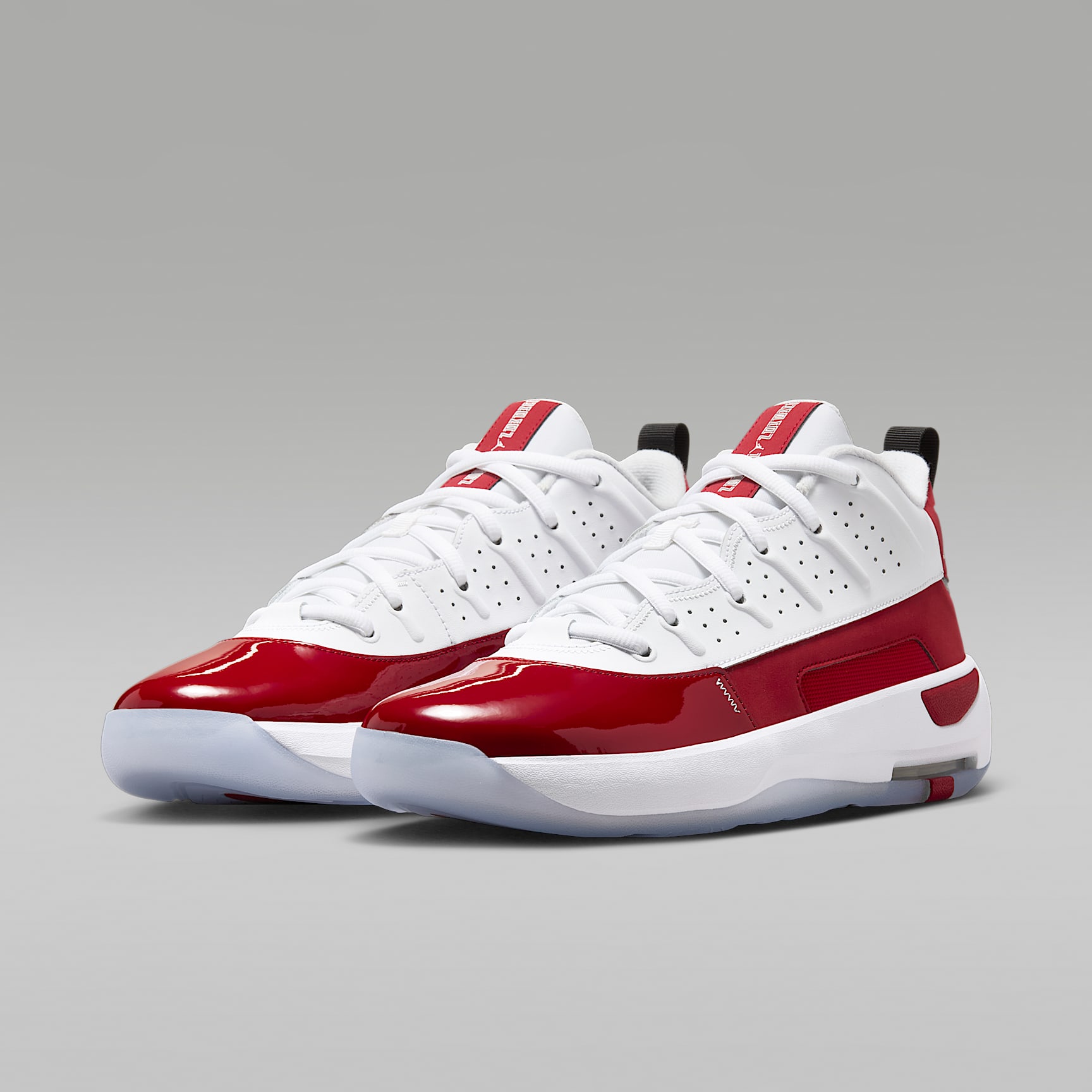Jordan Max Aura 7 Schuh (Herren) – Weiß/Gym Red/Schwarz/Weiß