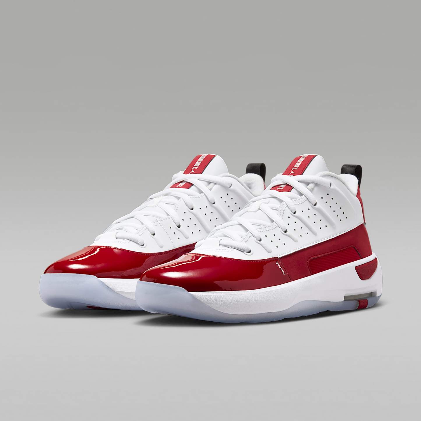Jordan Max Aura 7 Schuh (Herren) – Weiß/Gym Red/Schwarz/Weiß