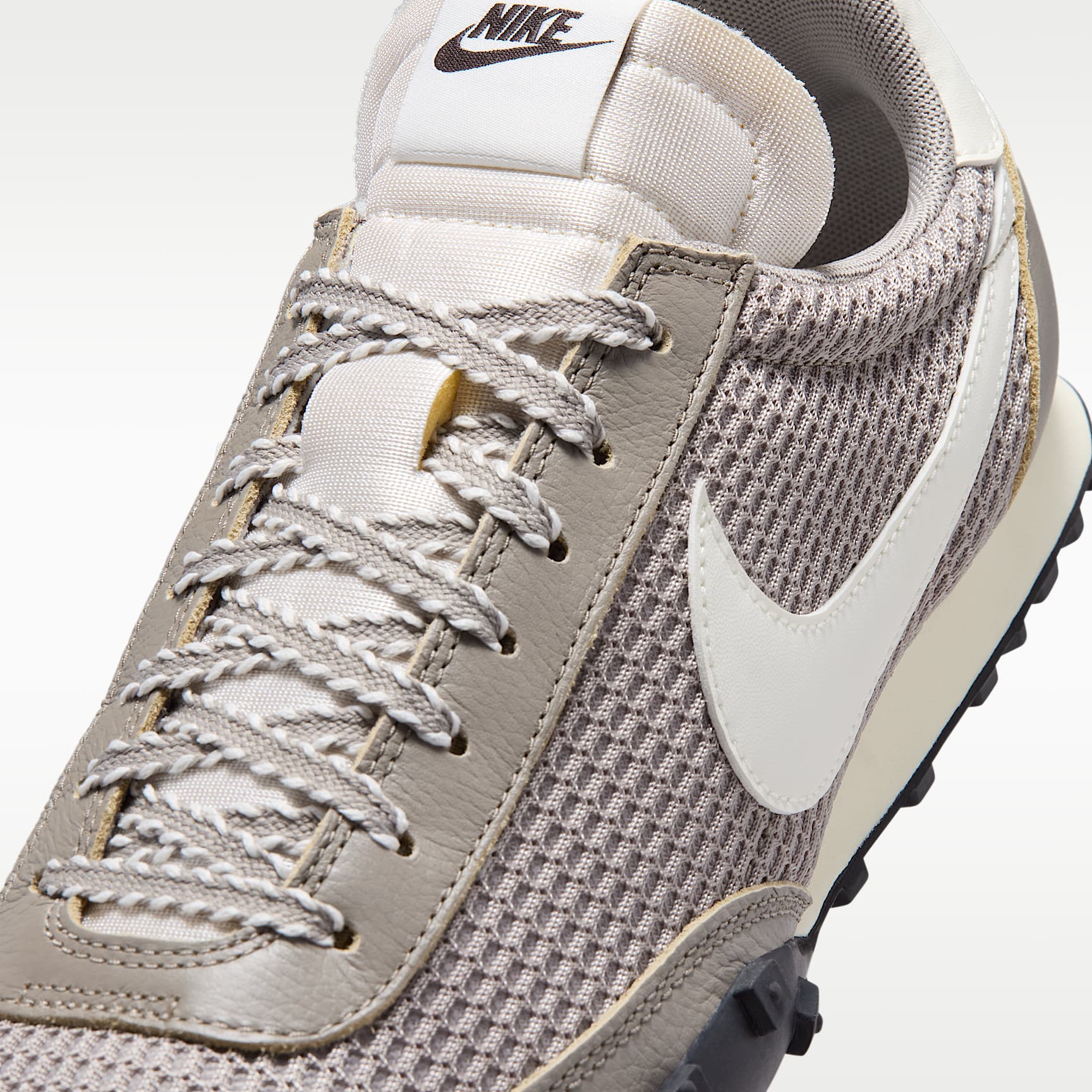 Nike Waffle Racer SE Herrenschuh – Moon Fossil/Shadow Brown/Coconut Milk/Sail