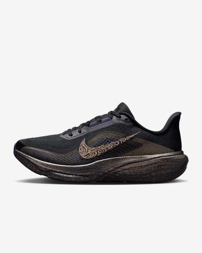 Nike Pegasus 42 "Keely Hodgkinson" Straßenlaufschuhe für Damen – Schwarz/Pitch Blue/Blackened Blue/Blur