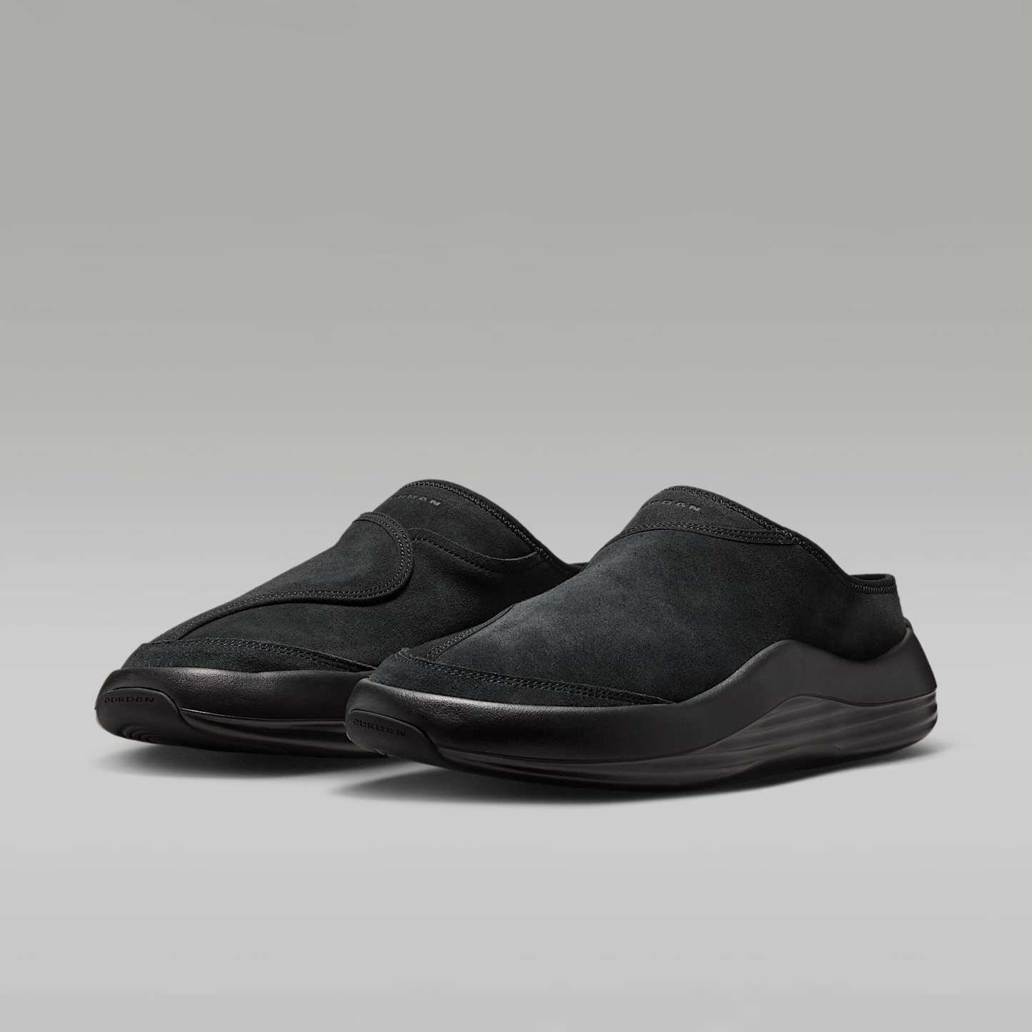 Jordan Future Mules (Herren) – Schwarz/Dark Smoke Grey