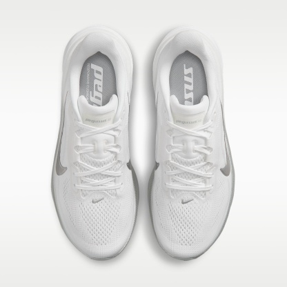 Nike Pegasus 42 Straßenlaufschuh (Damen) – Weiß/Wolf Grey/Cool Grey/Metallic Silver