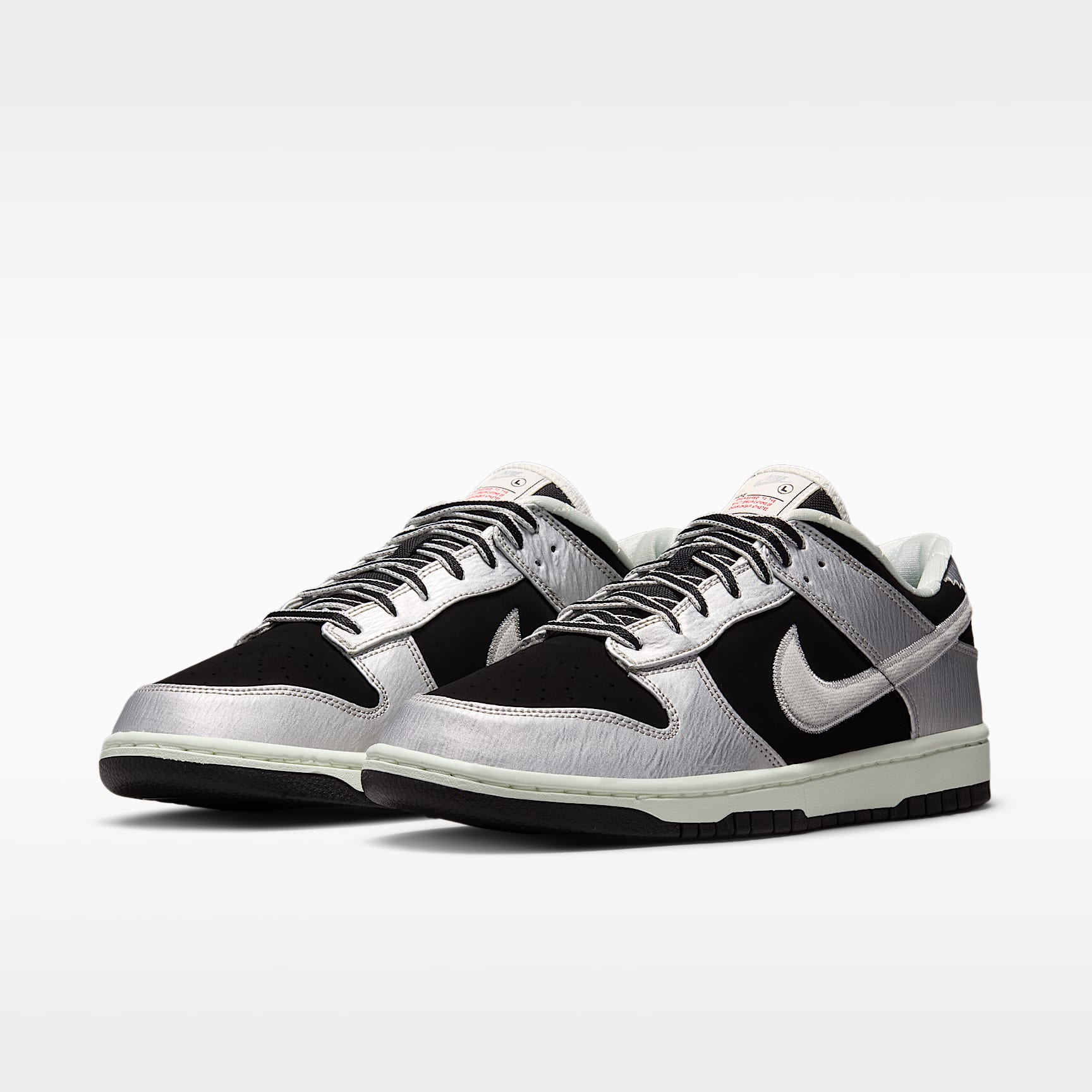 Nike Dunk Low Retro Herrenschuh – Metallic Silver/Schwarz/Sail/Metallic Silver