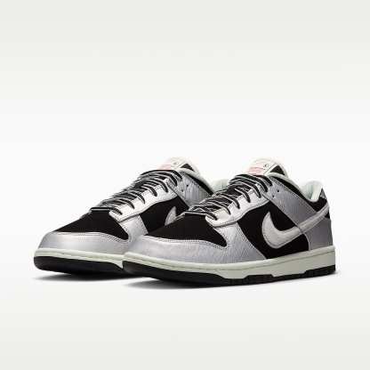 Nike Dunk Low Retro Herrenschuh – Metallic Silver/Schwarz/Sail/Metallic Silver