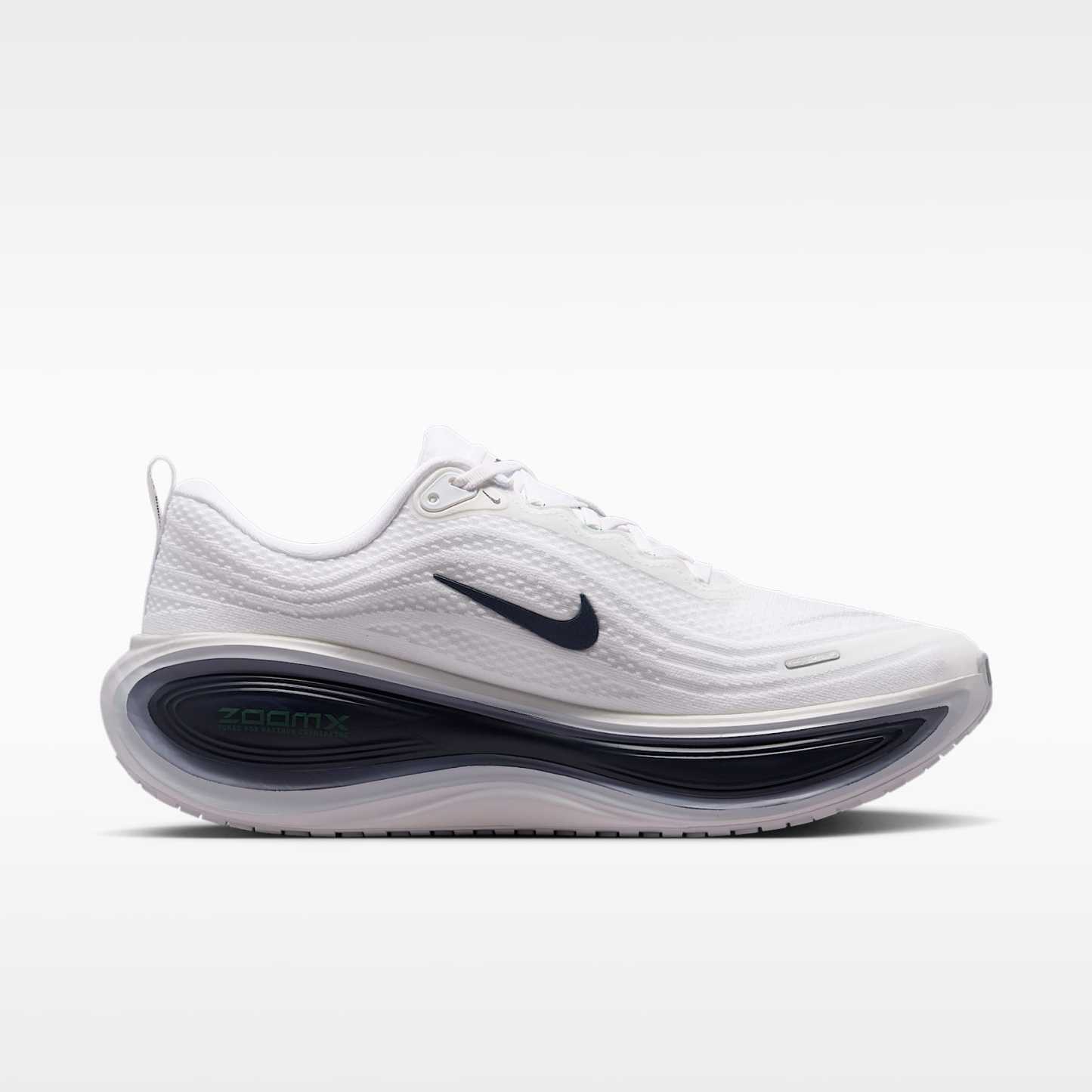 Nike Vomero Plus Straßenlaufschuh (Herren) – Weiß/Green Spark/World Indigo/Midnight Navy