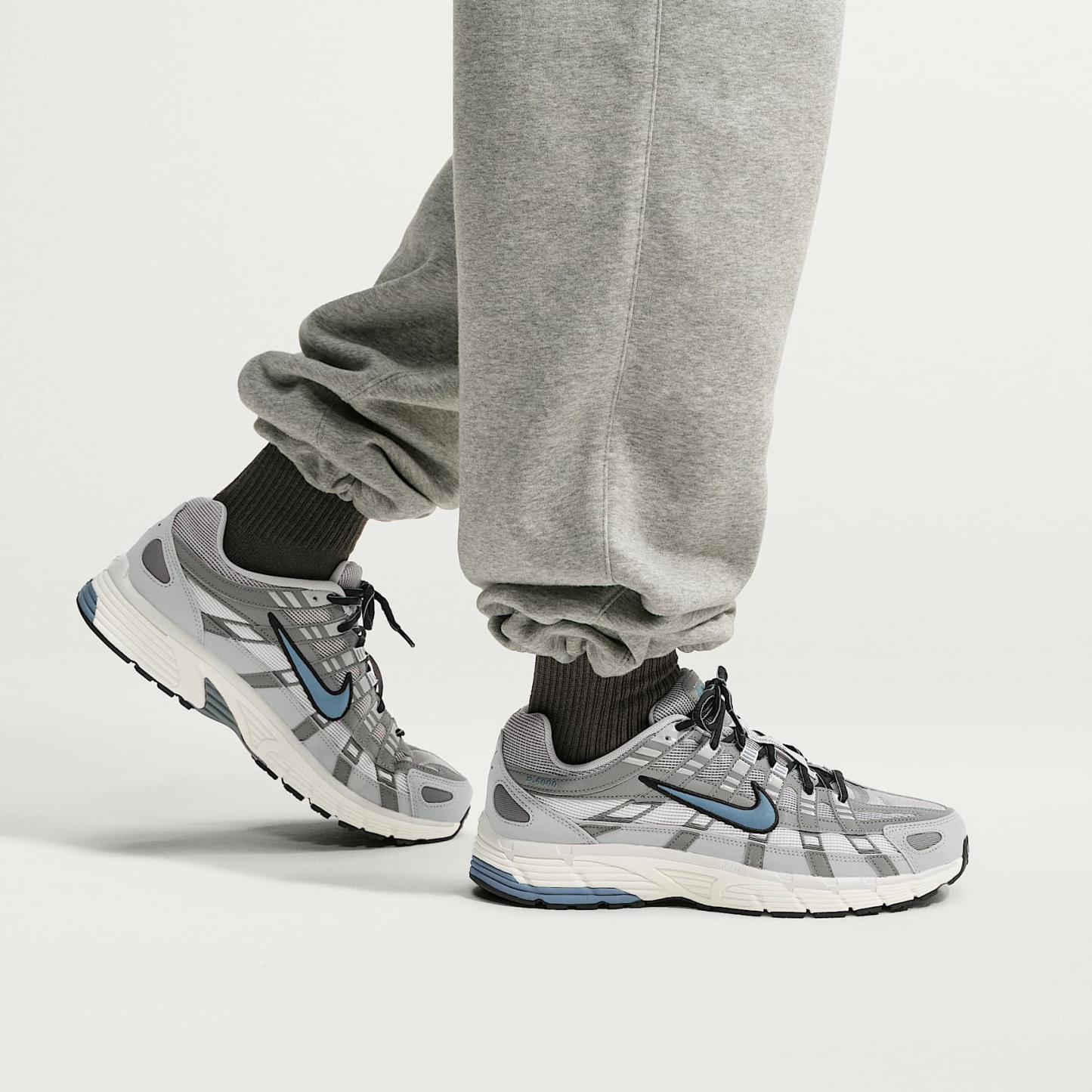 Nike P-6000 Schuh (Herren) – Light Smoke Grey/Smoke Grey/Photon Dust/Blue Graphite