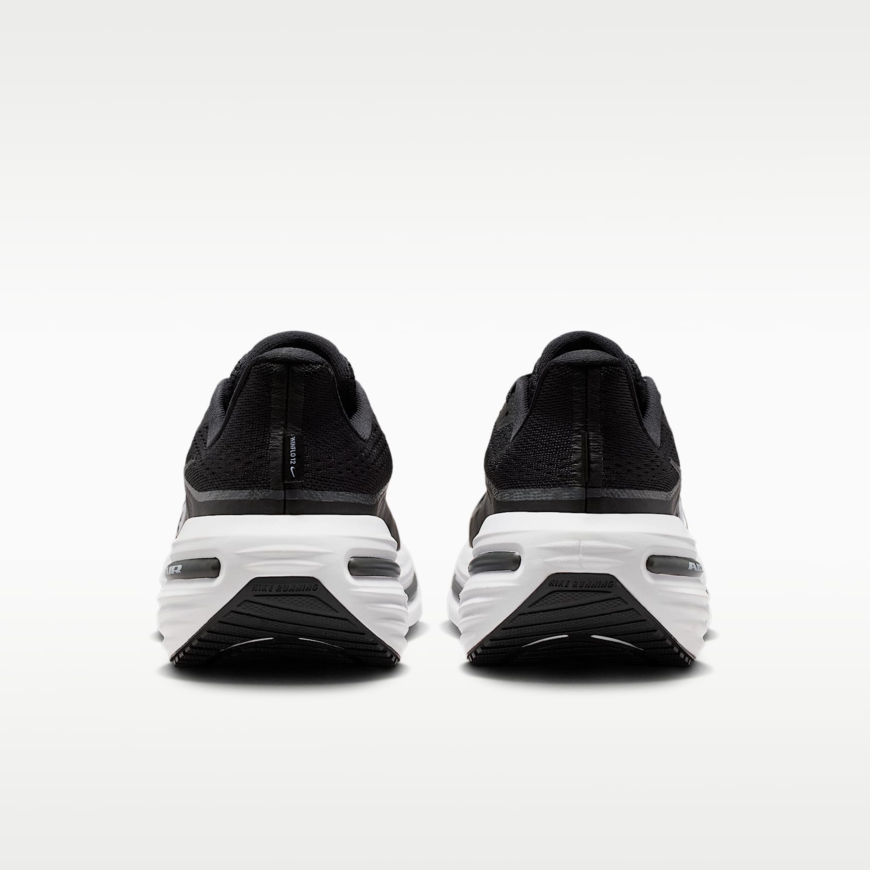 Nike Winflo 12 Straßenlaufschuh (Herren) – Schwarz/Dark Smoke Grey/Weiß
