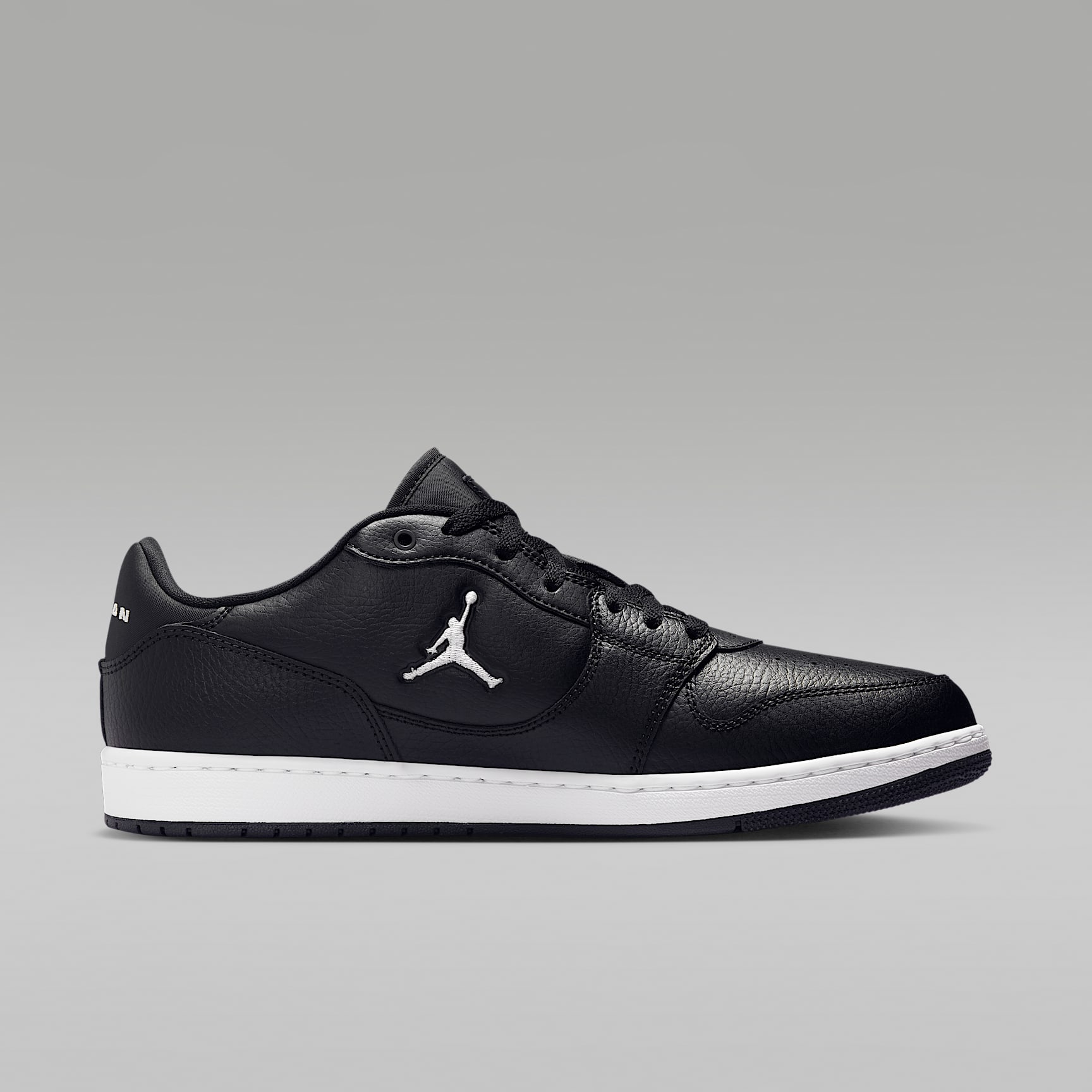 Jordan Court Connect Low Herrenschuhe – Schwarz/Weiß
