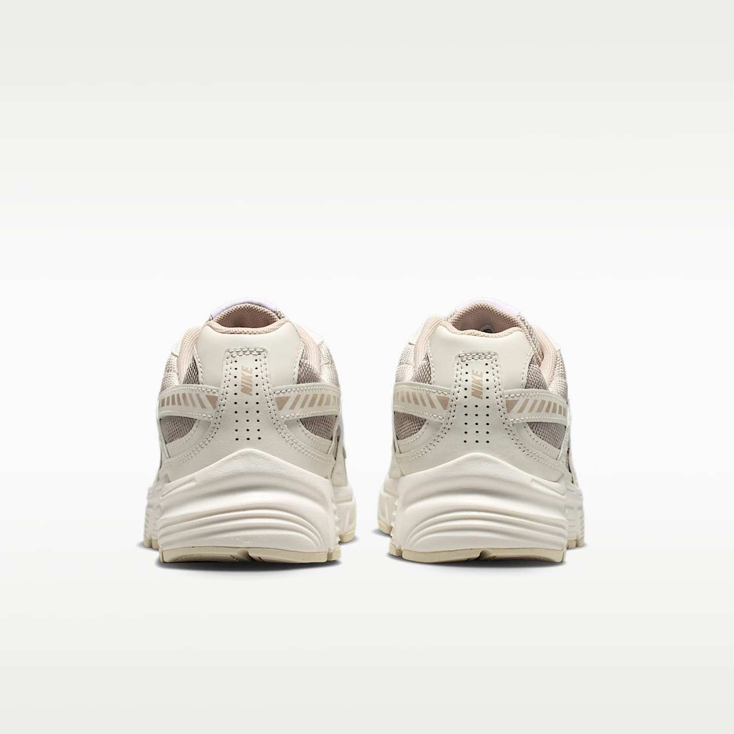 Nike Initiator Damenschuh – Sail/Cream II/Weiß