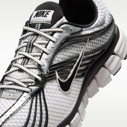 Nike Zoom Skylon 11 Schuh – Summit White/Schwarz/Light Smoke Grey/Metallic Silver