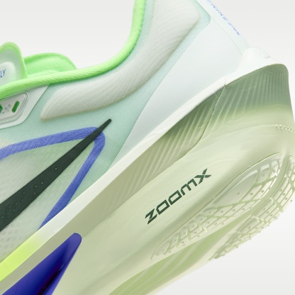 Nike Zoom Fly 6 Straßenlaufschuh für Wettkämpfe (Herren) – Barely Green/Volt Ice/Sapphire/Black Spruce