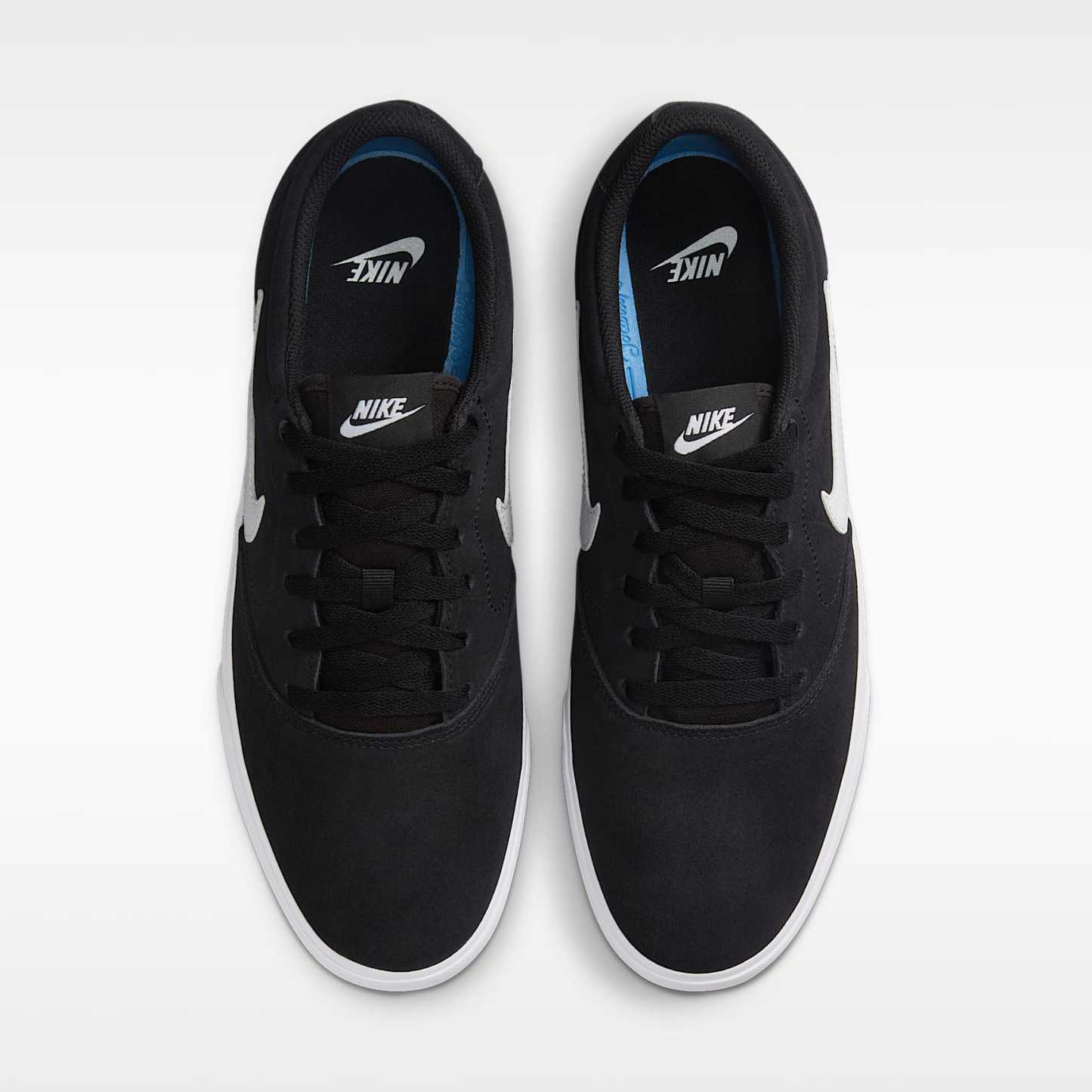 Nike Charge Wildlederschuh (Herren) – Schwarz/Schwarz/Weiß