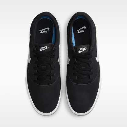Nike Charge Wildlederschuh (Herren) – Schwarz/Schwarz/Weiß