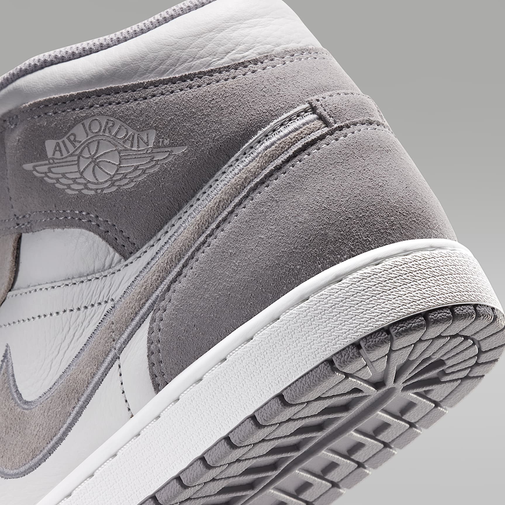 Air Jordan 1 Mid SE Schuh (Herren) – Summit White/Wolf Grey/Pure Platinum
