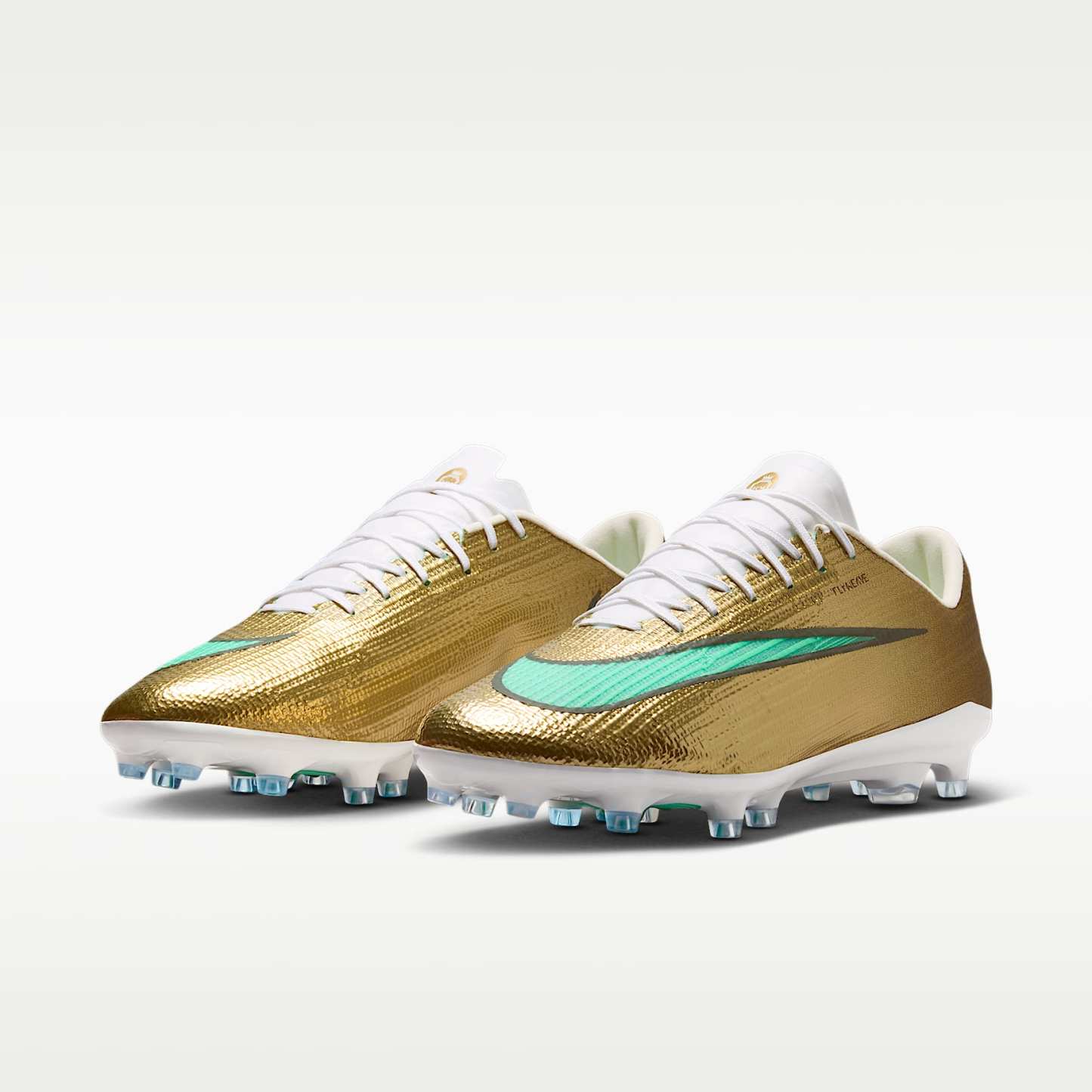 Nike Mercurial Superfly 11 Pro „Kylian Mbappé“ Low-Top-Fußballschuh für Kunstrasen – Metallic Gold/Green Glow