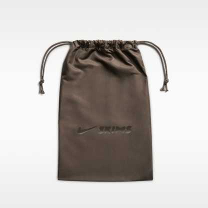 NikeSKIMS Rift Mesh Schuh (Damen) – Cave Stone/Medium Ash/Cave Stone