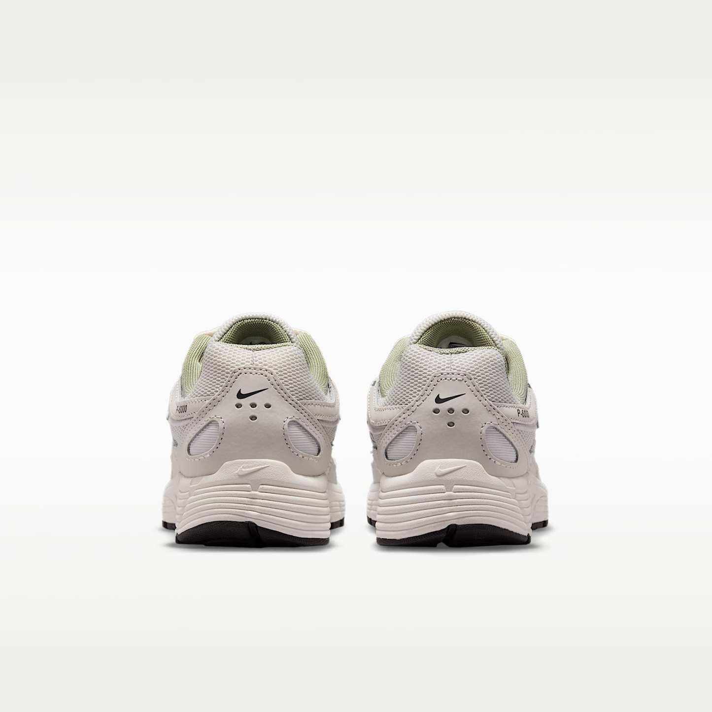 Nike P-6000 Schuh (ältere Kinder) – Platinum Tint/Sail/Anthracite/Metallic Silver