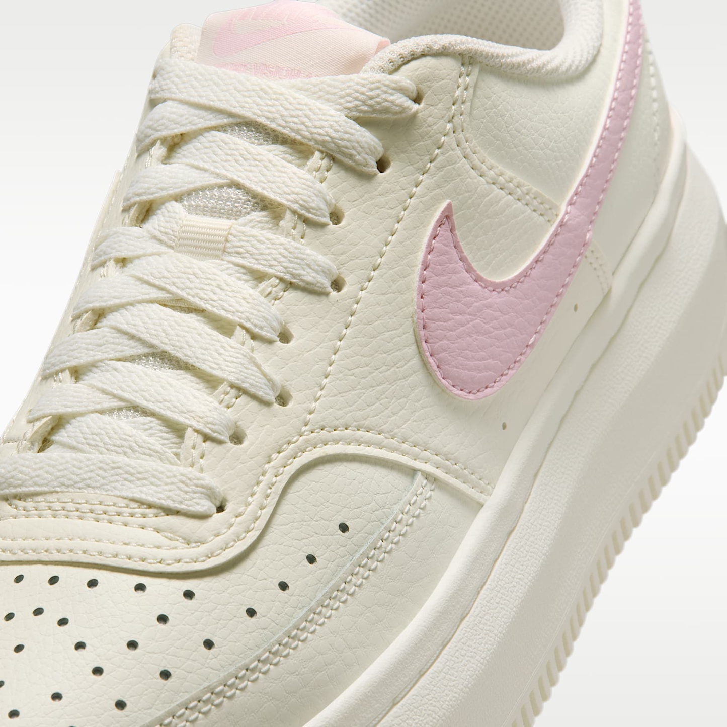 Nike Court Vision Alta Schuh (Damen) – Sail/Pink Foam