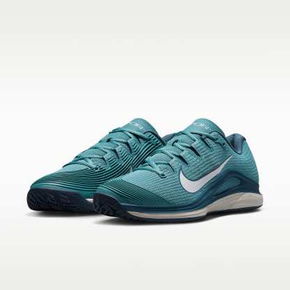 Nike Vapor 12 Clay Court Tennisschuh (Herren) – Smokey Blue/Light Bone/New Slate/Weiß
