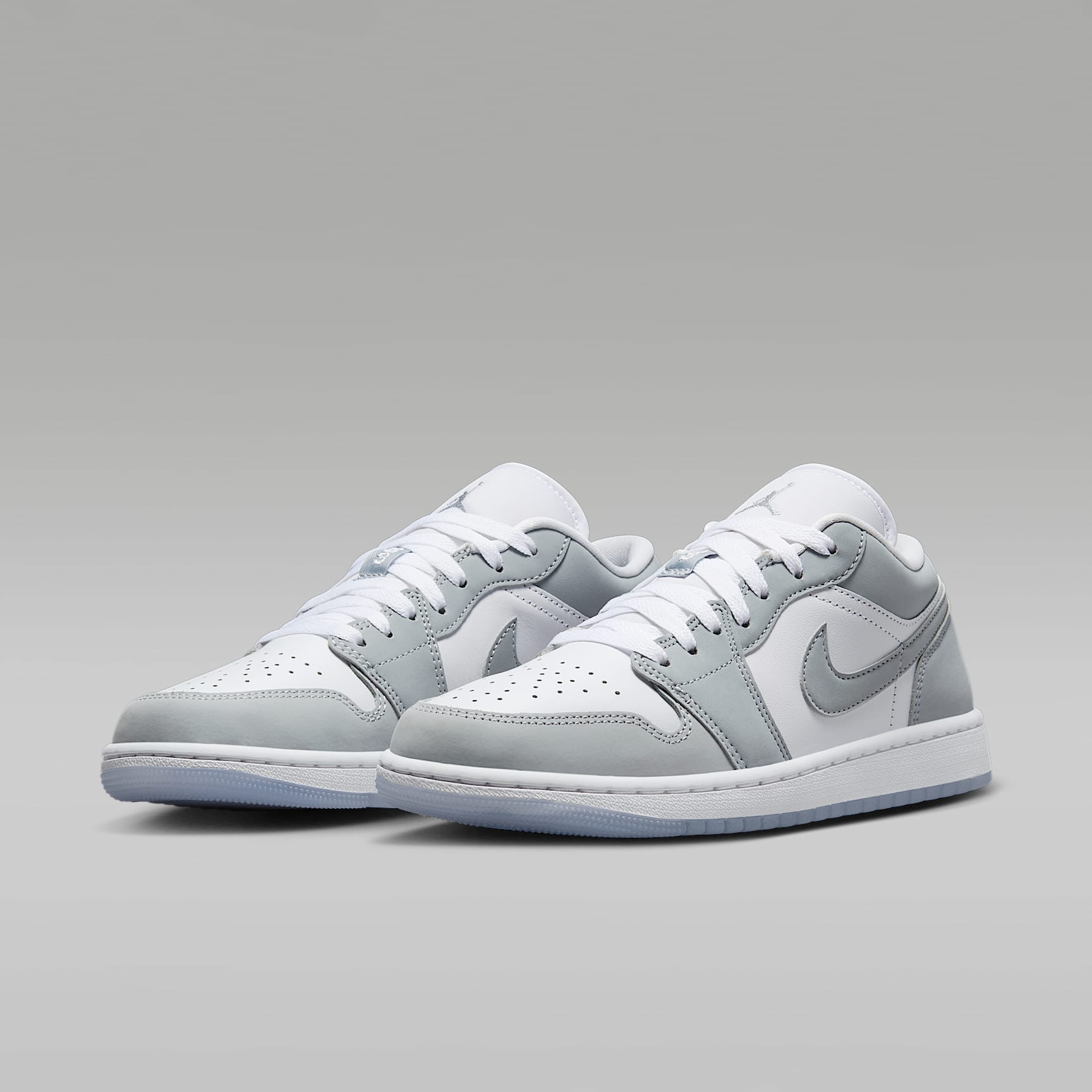 Air Jordan 1 Low Damenschuh – Weiß/Aluminum/Wolf Grey