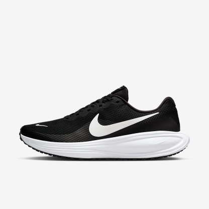 Nike Revolution 8 Straßenlaufschuh (Herren) – Schwarz/Schwarz/Weiß