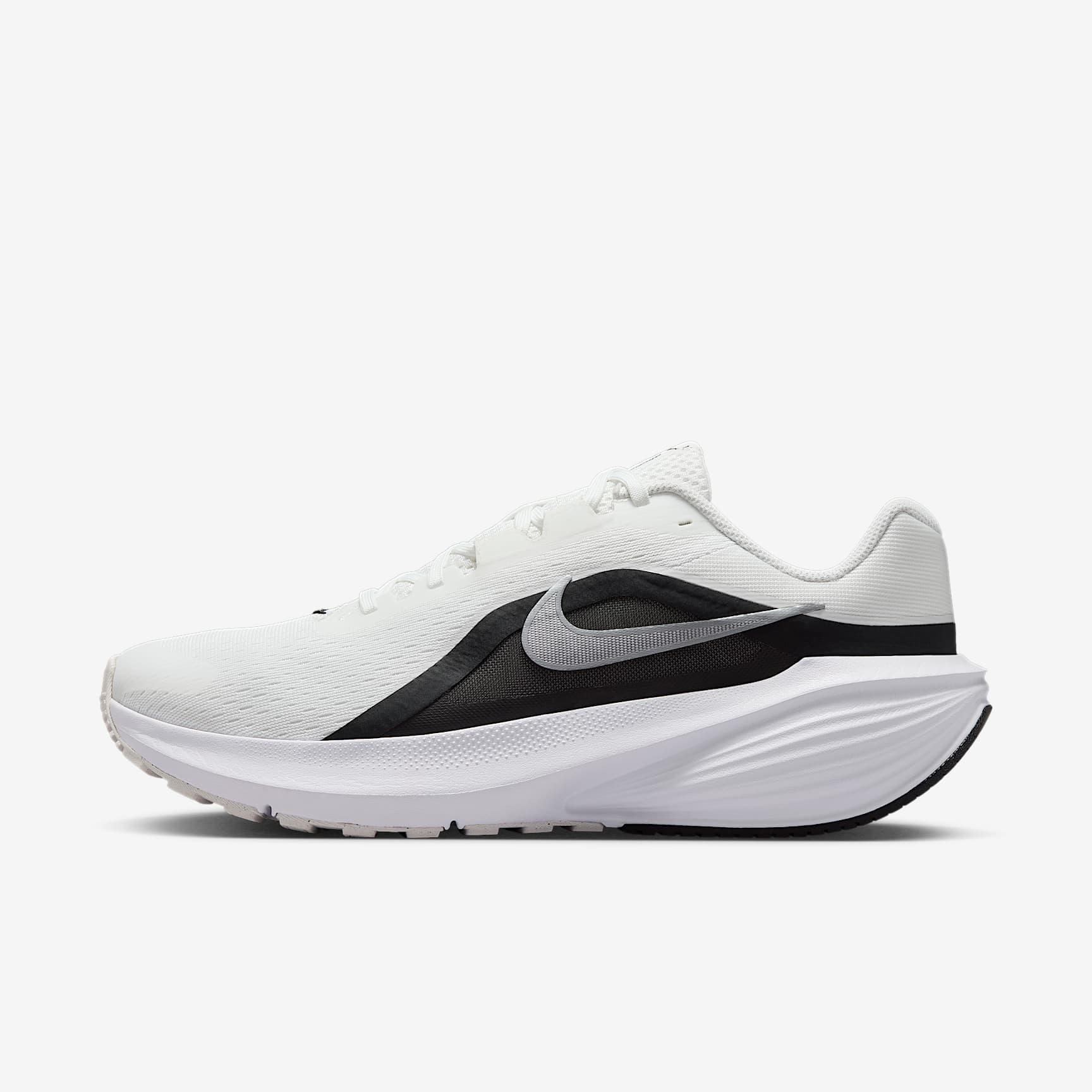 Nike Downshifter 14 Straßenlaufschuh (Herren) – Summit White/Schwarz/Weiß/Metallic Silver